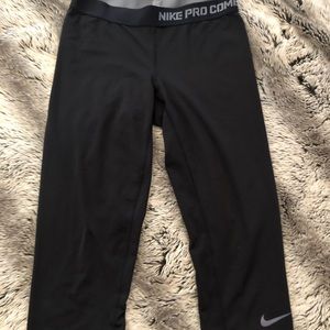 Black Nike Pro Combat Capris